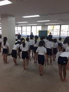 三芳小学校。今年の太鼓授業も中盤です。